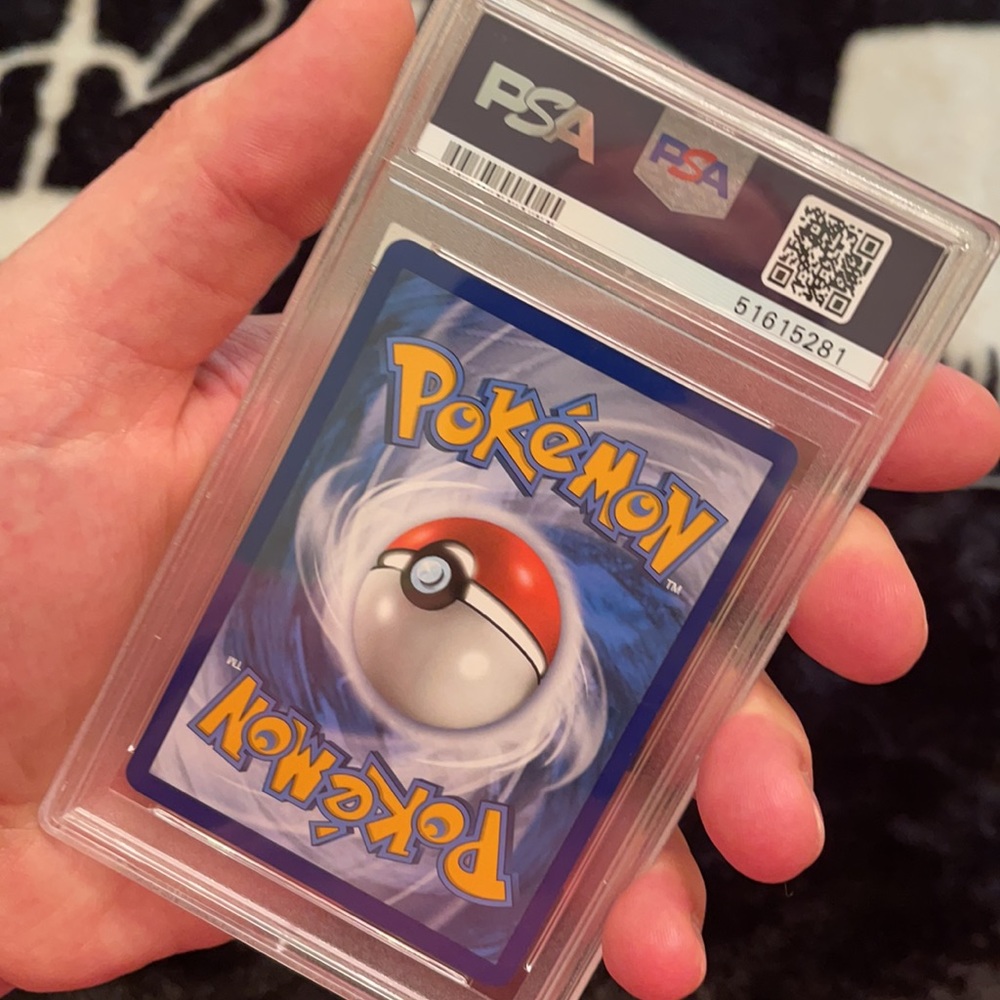 🔥 PSA 9 MINT Charizard🔥 - Picture 5 of 5